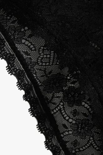 Lace knickers in black