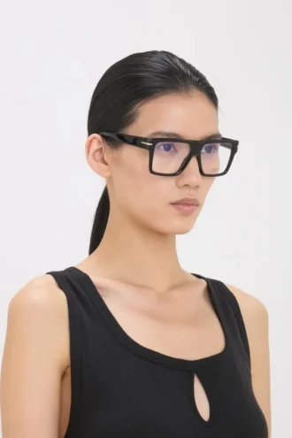 Sculpted flat top frame in black