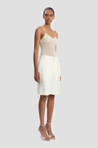 Tailored shorts in ivory